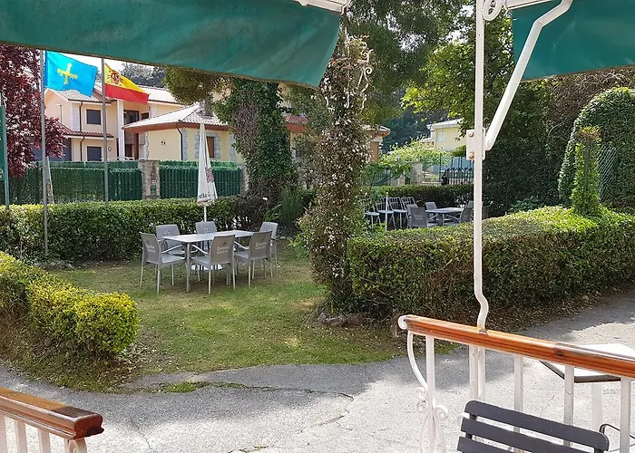 Hotel De La Playa 2*