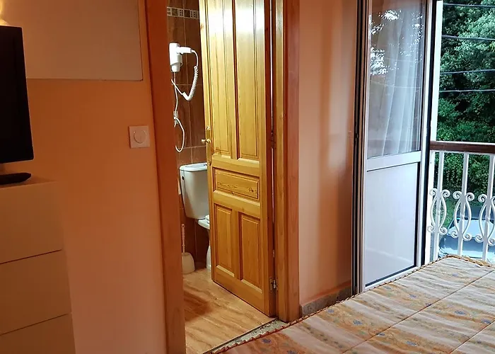 Hotel De La Playa 2*